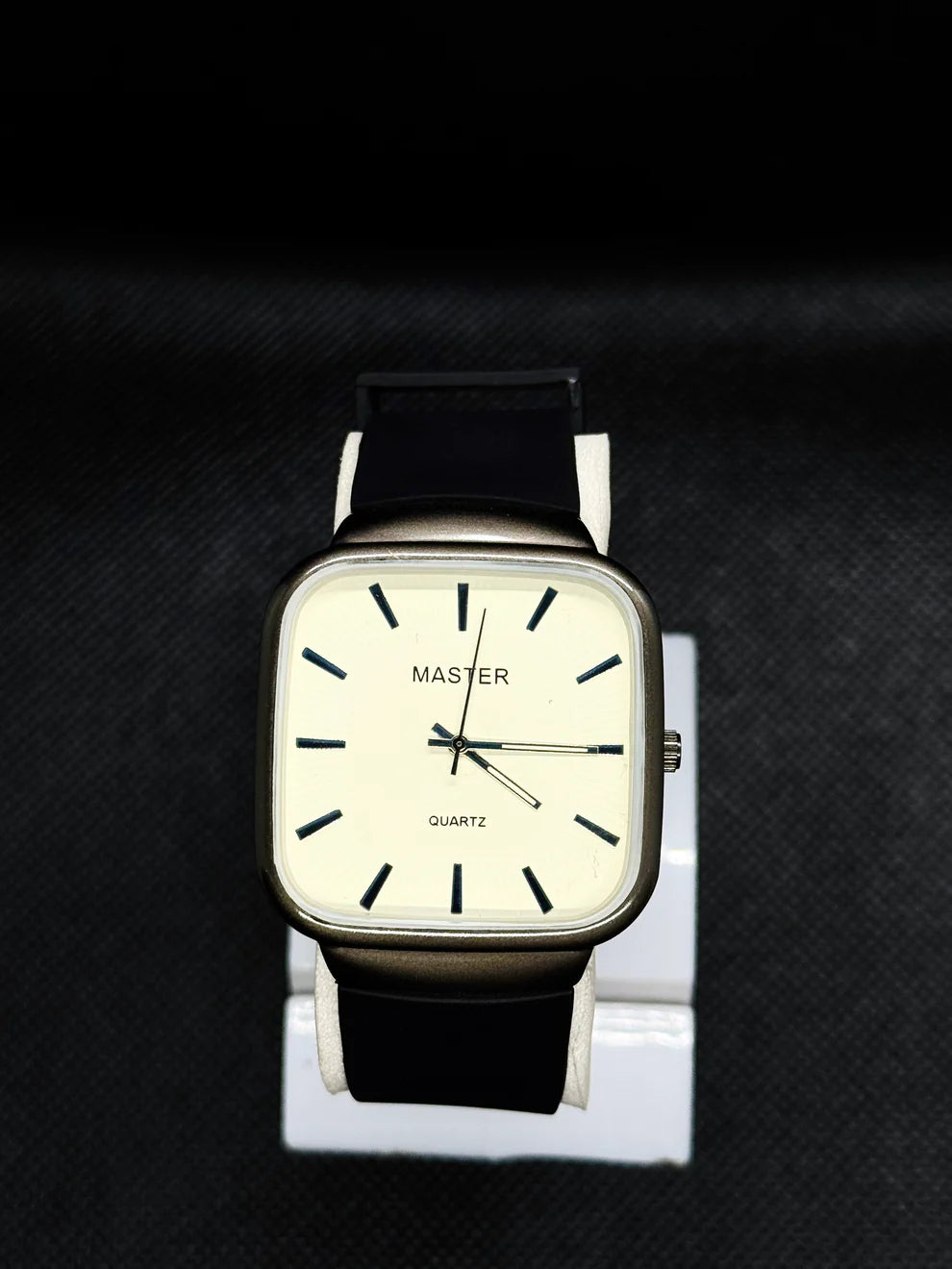 Master Supreme-Quartz