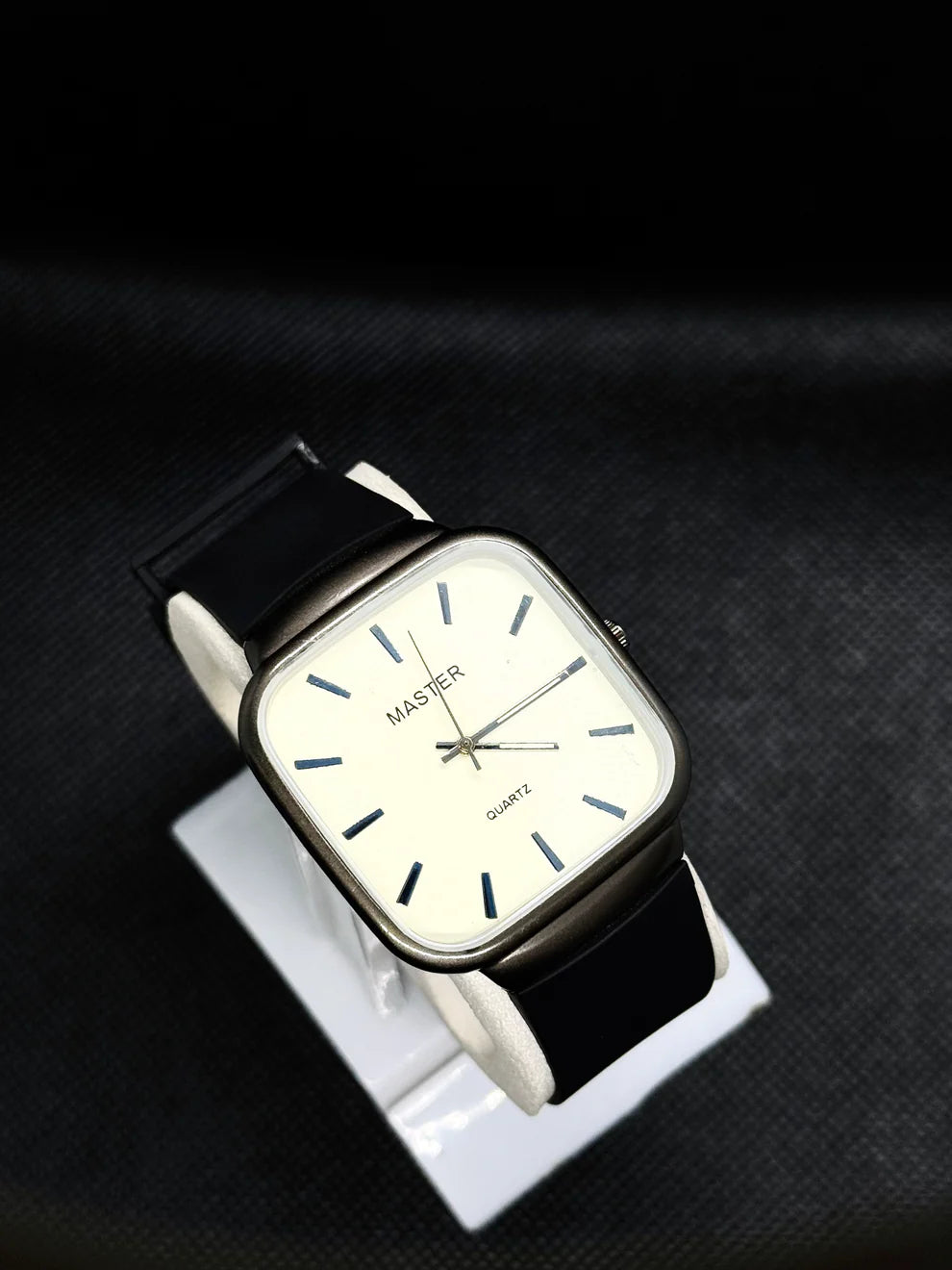 Master Supreme-Quartz